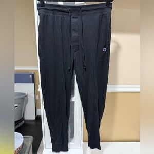 Champion Black Sweatpants with Comfort Fit and Stylish Design